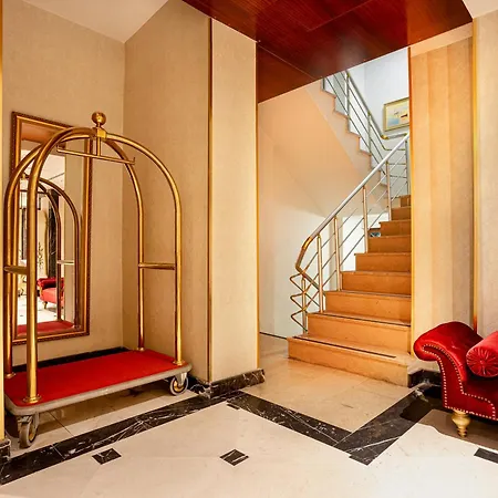 Hotel The